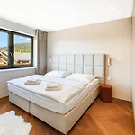 Montara Daire